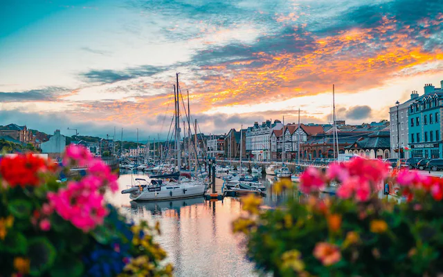 Approaches to education across island communities – educational innovation in island contexts including Isle of Man, Outer Hebrides, and Guernsey