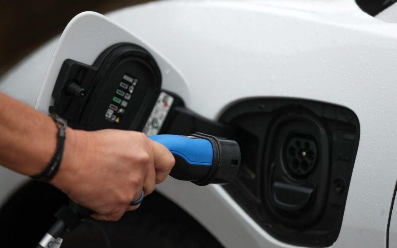 Scottish Government funding to create EV charging points in rural and island communities