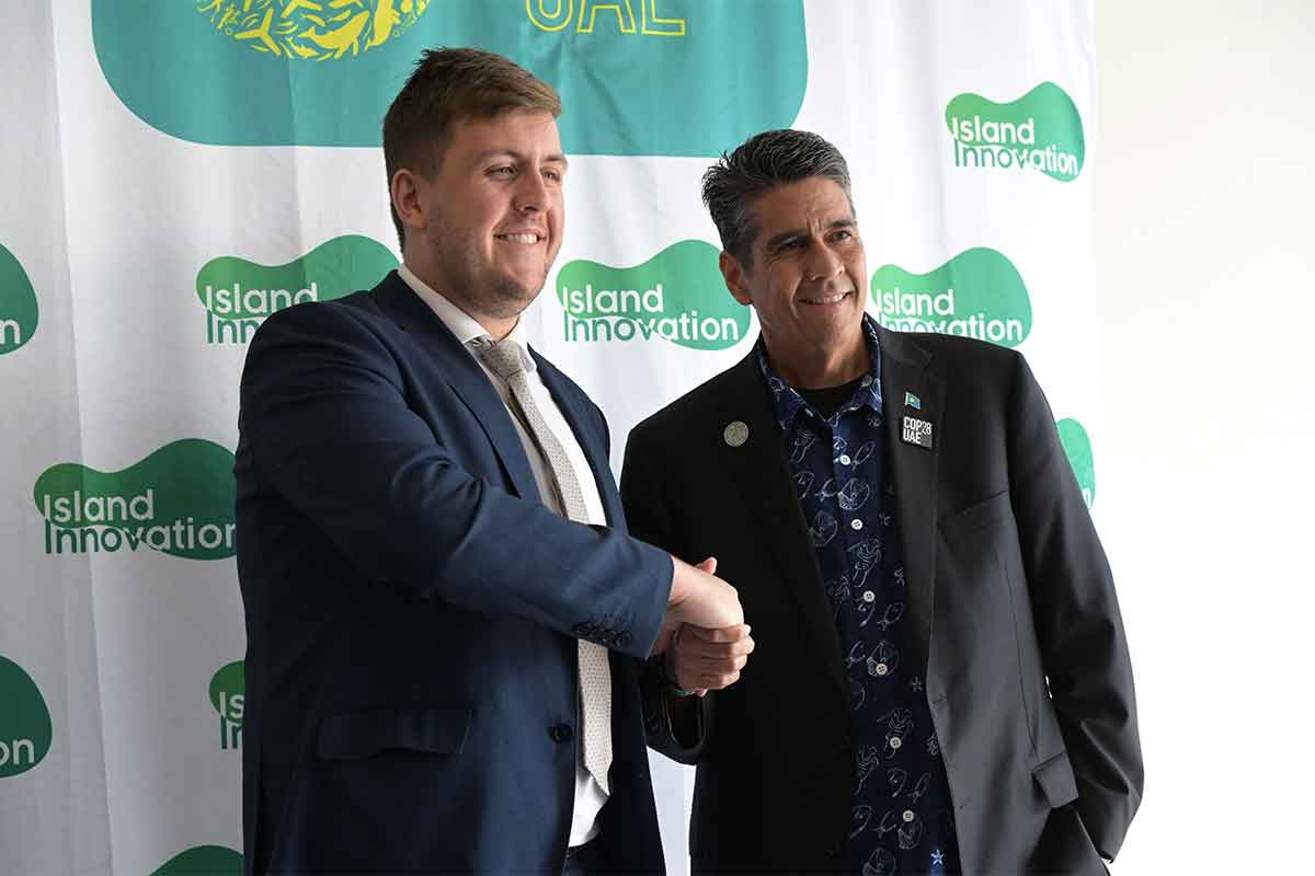 His Excellency President Surangel Whipps Jr., President of the Republic of Palau (R), shakes hands with Island Innovation CEO James Ellsmoor (L) following the opening session of the Island of Hope; Credit: Climate Action